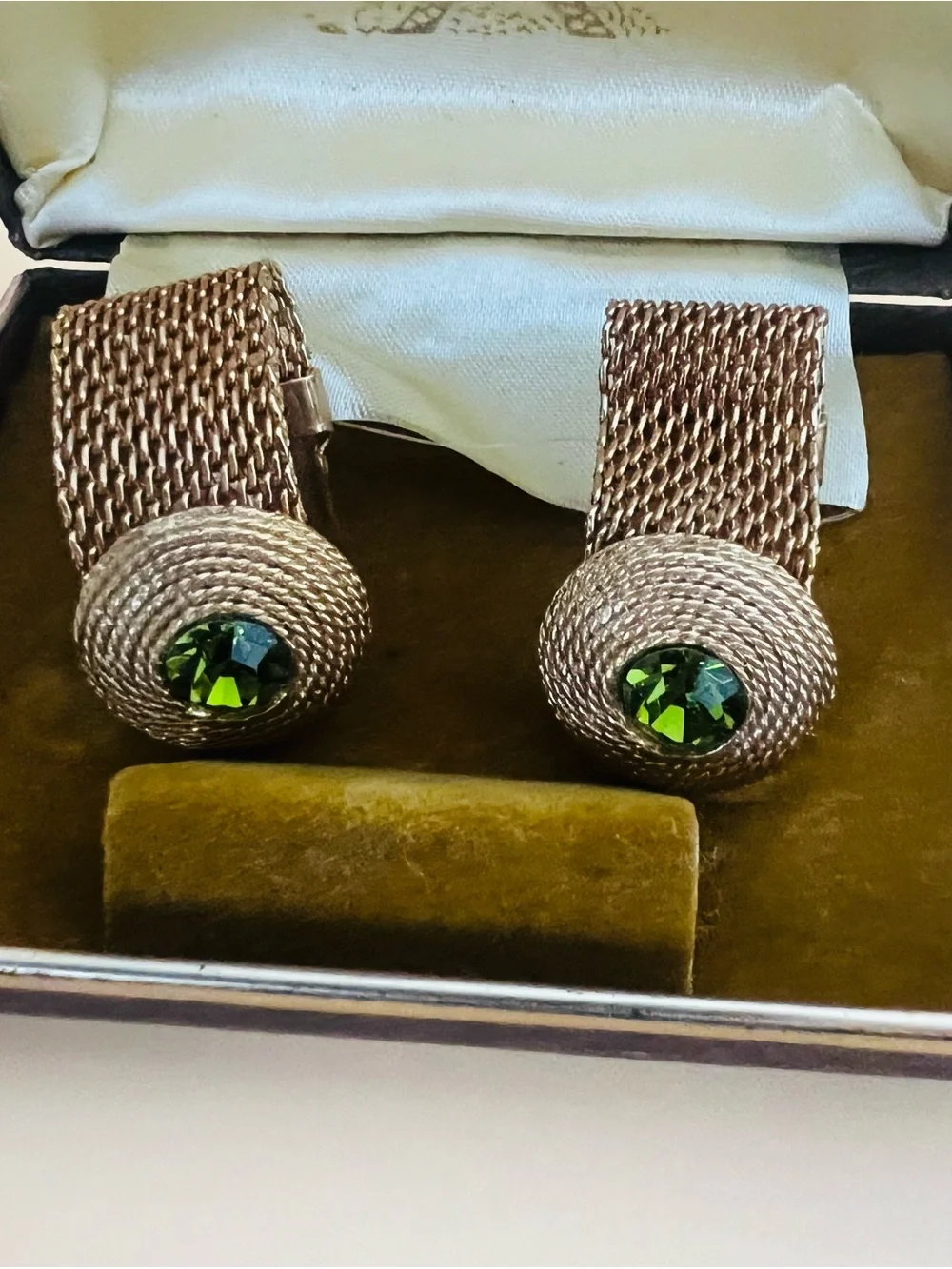 Vintage Gold-Tone Mesh Cufflinks with Green Stone